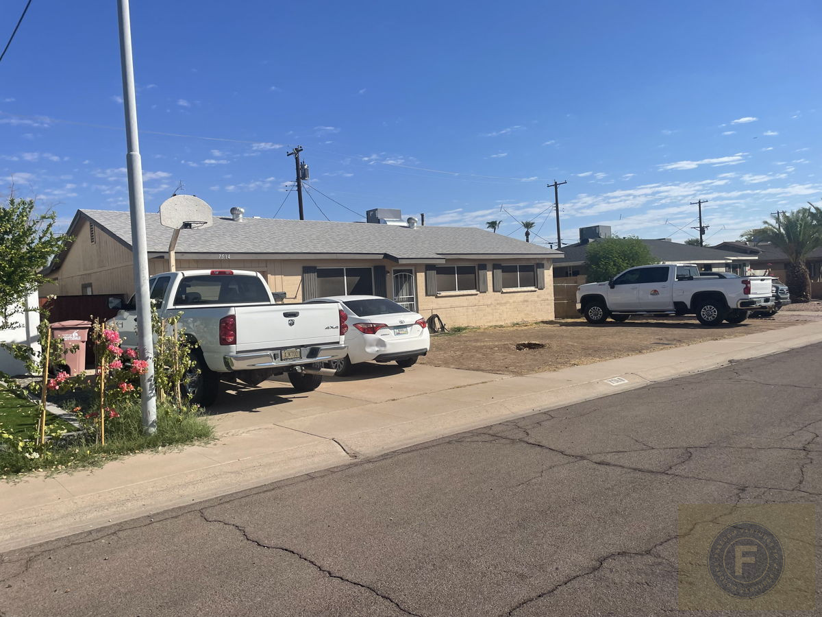 GREAT FIX AND FLIP OR BUY AND HOLD IN SCOTTSDALE AZ 85257