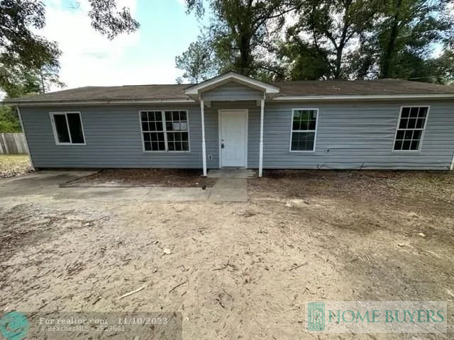 3 Bd 2 Ba in Greenwood FL