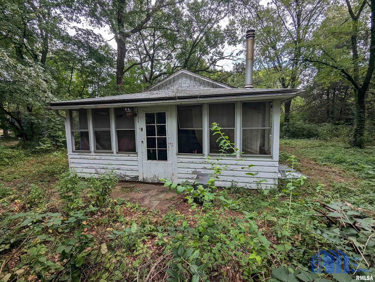 (New Boston, IL) 💥 1/2 SFH💥 $90k Spread 💥 Fix & Flip 💥