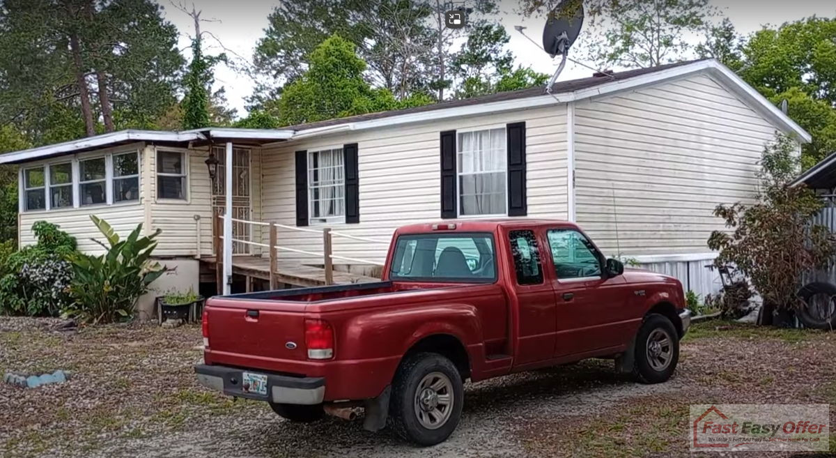 3br/3 ba  1,188 sq ft. mobile home in Weeki Wachee  34607- $89k