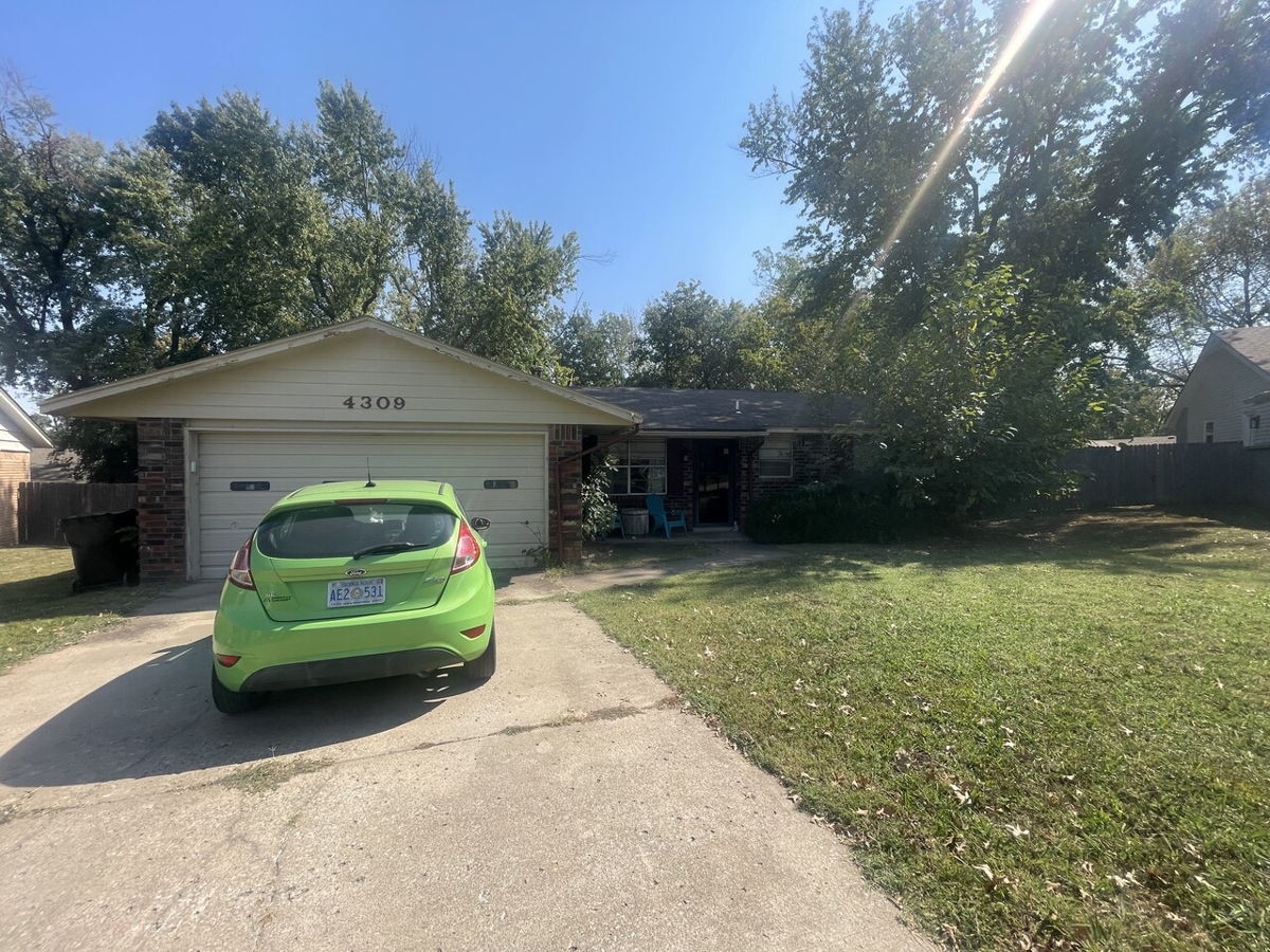 (🌴 Broken Arrow) 🚨 3/2 SFH 🚨For 145k — ARV 215k! 😱