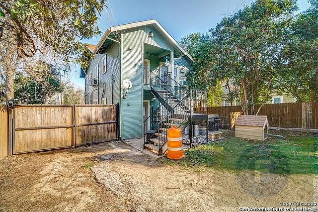GREAT FIX AND FLIP OR BUY AND HOLD IN SAN ANTONIO TX 78215