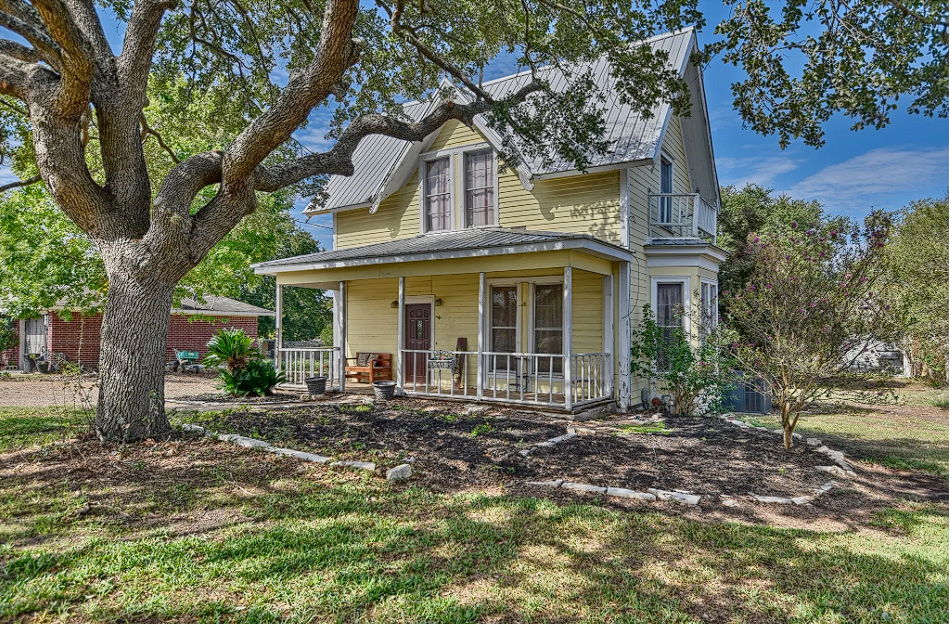 🔥Investment Opportunity in Brenham TX(Washington County) – Fix & Flip or Rental Ready!🔥