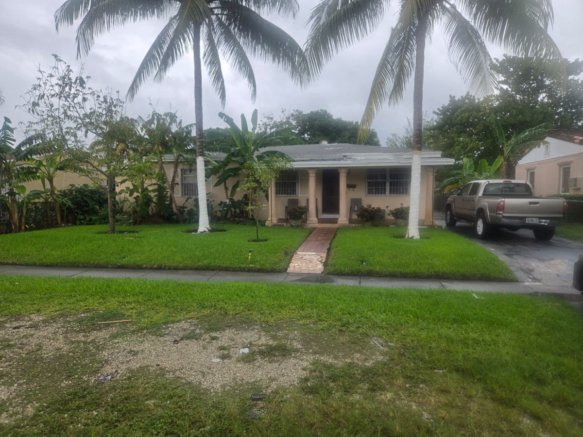 🚨🌴Make it YOURS! Great property in Northeast, North Miami🌴🚨