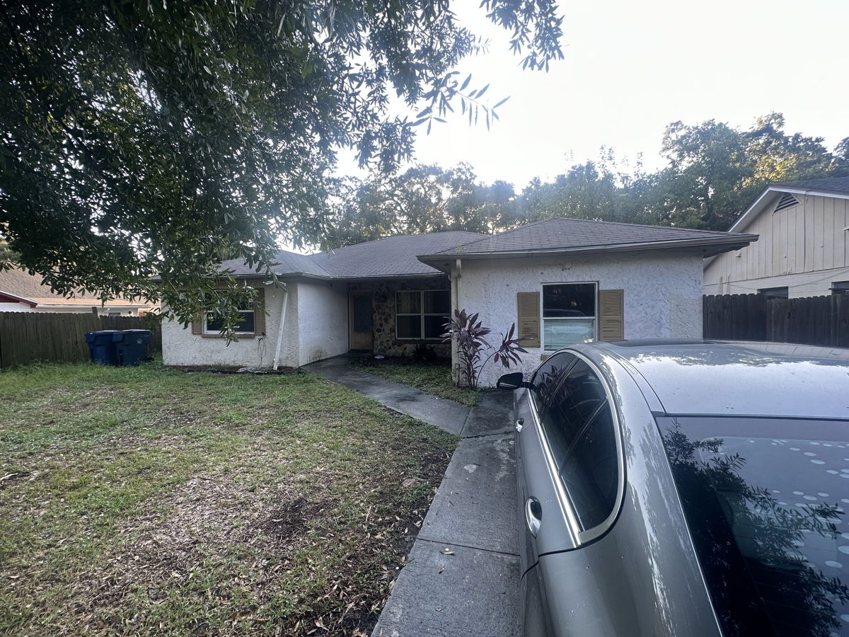 Spacious 4 Beds, 2 Bath SFR in Tampa, FL 33617 – 6,000 SQFT🏠