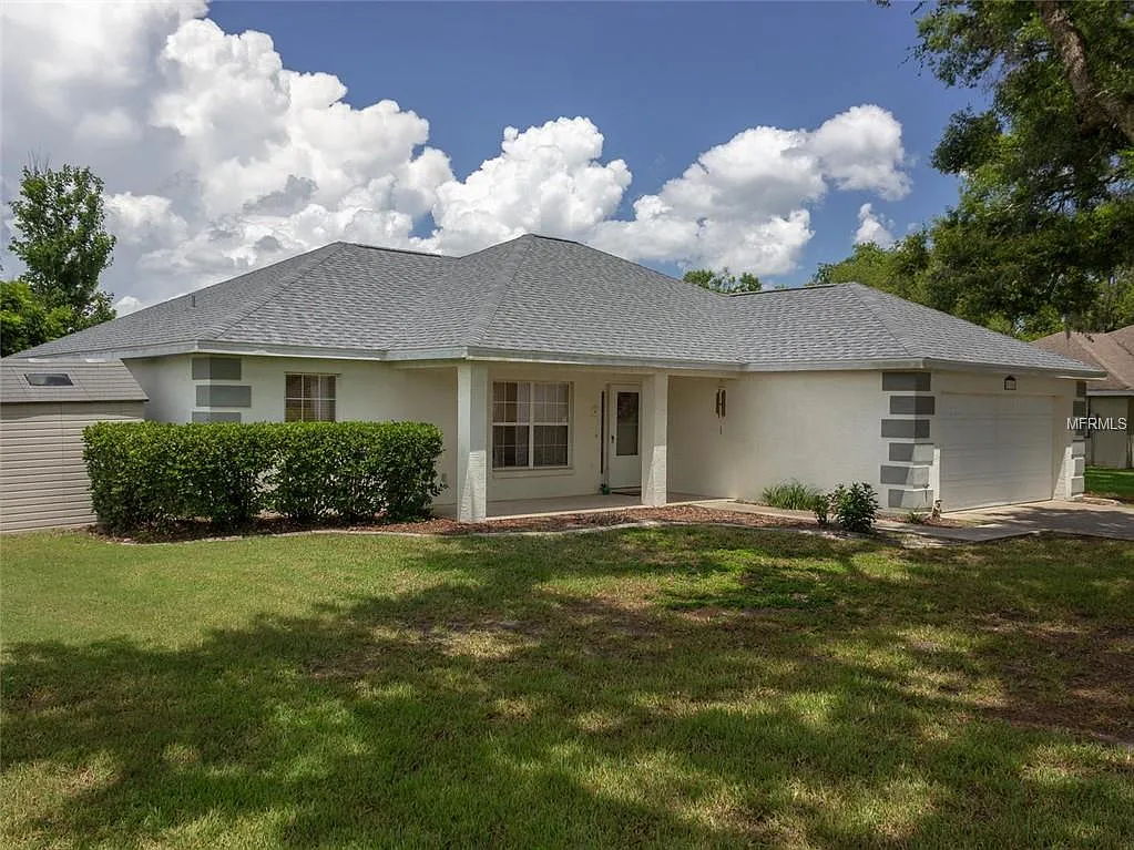 🏡 Move-in Ready or Investment Opportunity in Fruitland Park! 🌳