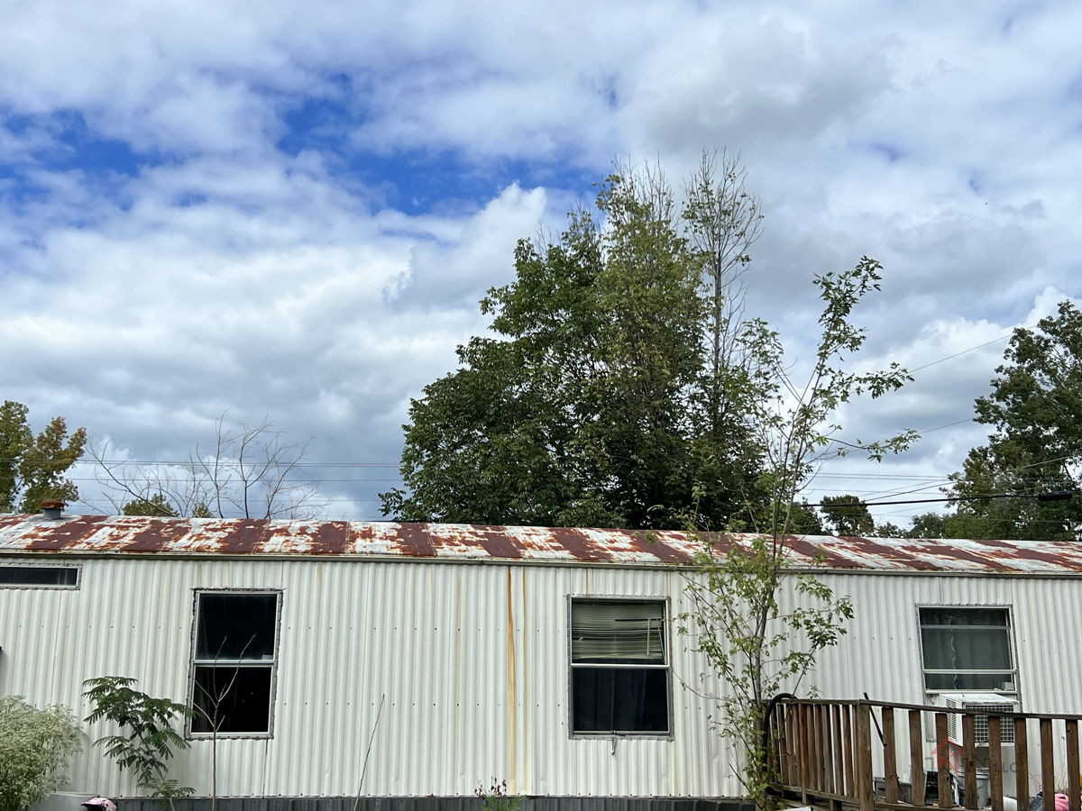 Cosmetic Manufactured Fixer upper in LaFayette, GA!