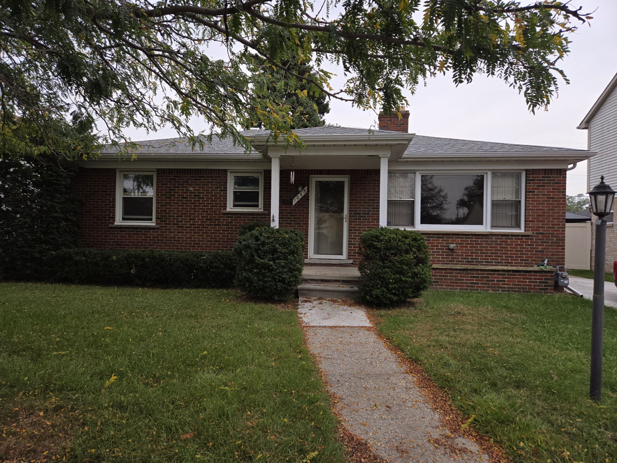 🏡🌟 Great Brick Ranch in Wyandotte, MI ! 🔥🏡