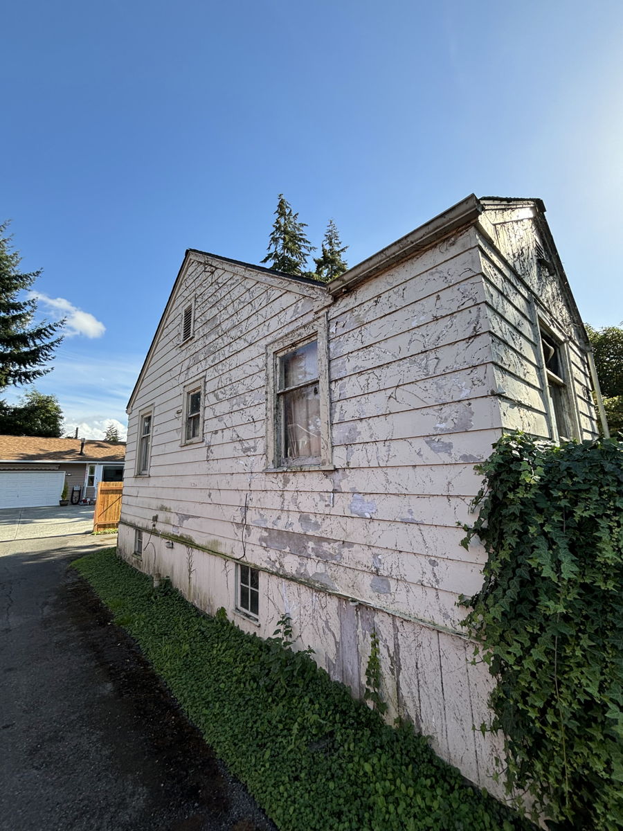 🛠️ 3b1b 2 Story Home | Everett, WA | Fix & Flip Opportunity 🛠️