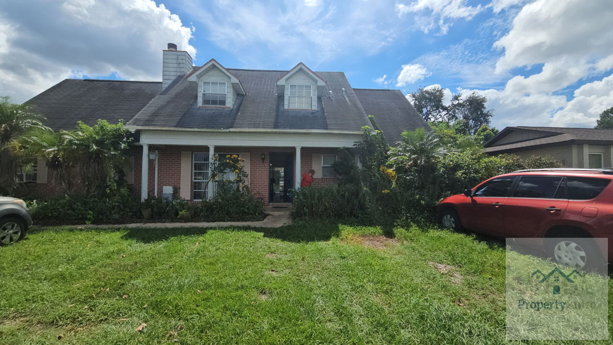 (Orlando, FL) 2🛏️ 1🛁 SFH with pool great rental or flip