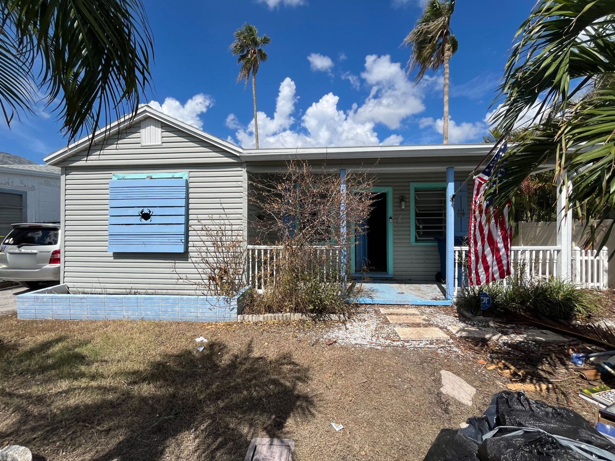 Madeira Beach, FL 33708 SFH Flood House (NOT IN MLS)