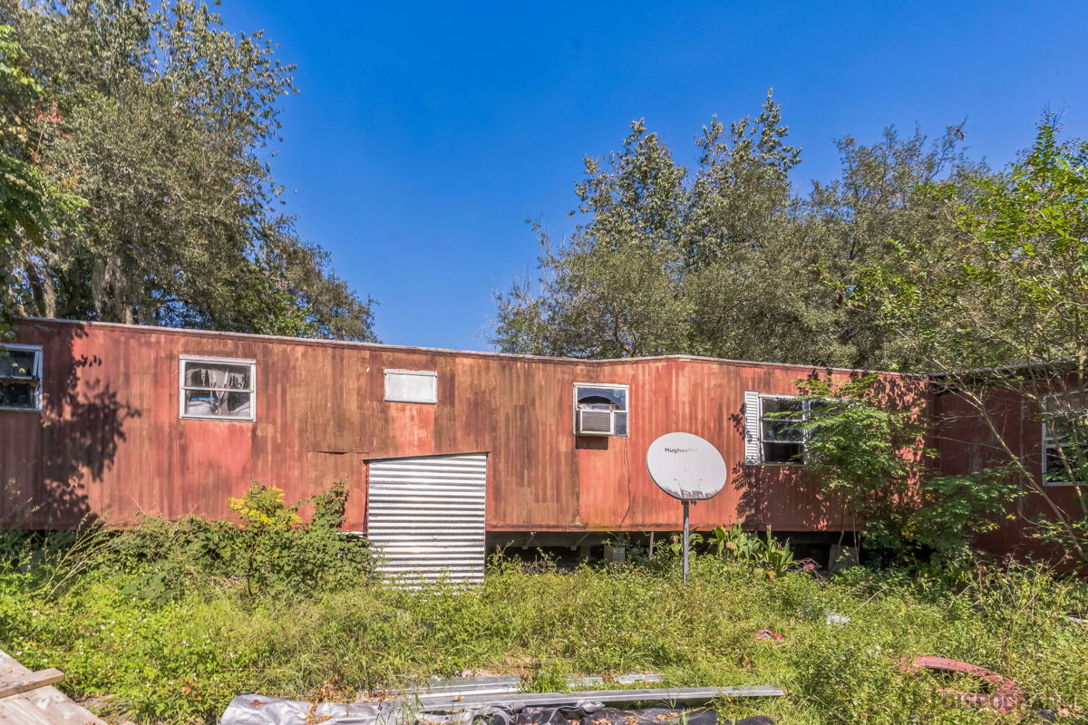 (Demand, FL) Check Out This Tear-Down Opportunity In 32720 🏡