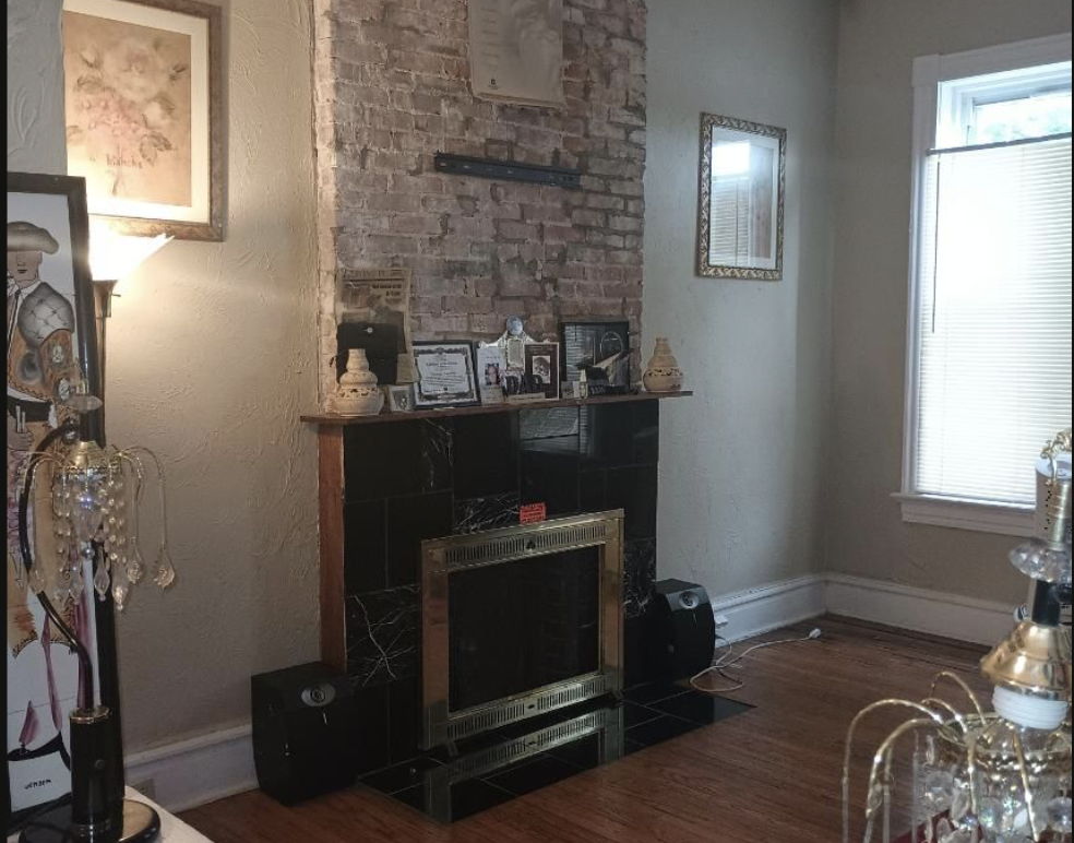 🏡 Opportunity Awaits on North Broadway 🌟