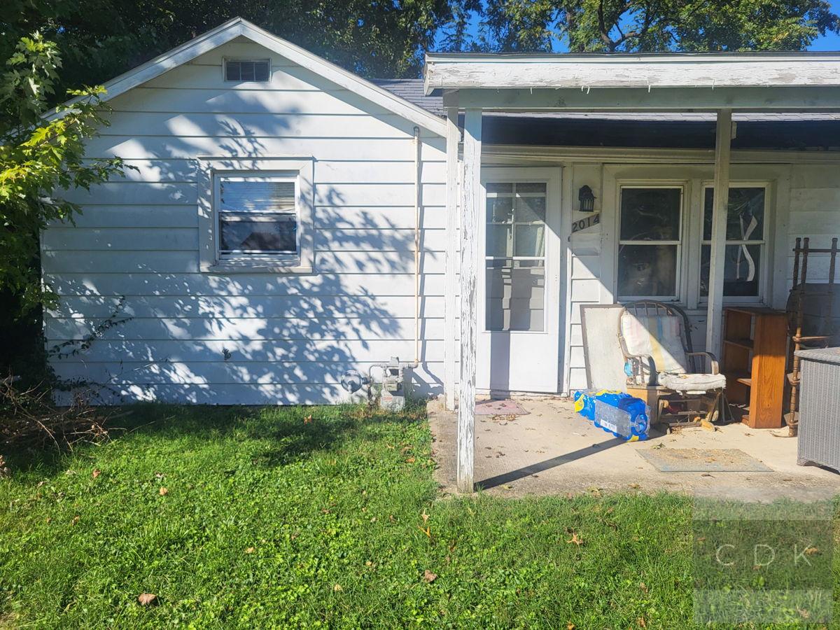 Quick Cosmetic Fix And Flip 2BR 1BA - Evansville IN