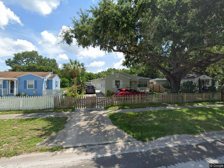 🏡 Gorgeous 3/2 home in Saint Petersburg, FL 33703 – Amazing price! 🌟