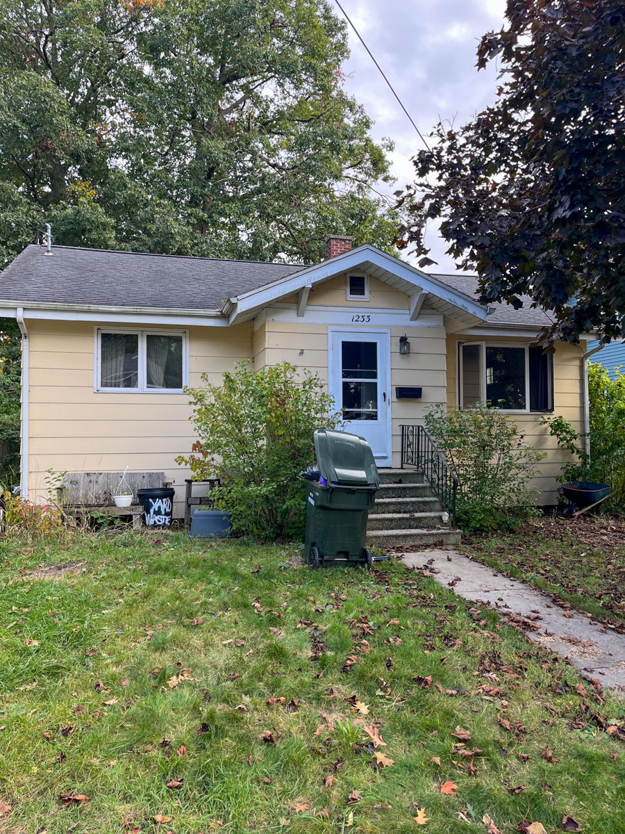 Muskegon Flip in Nims Neighborhood!