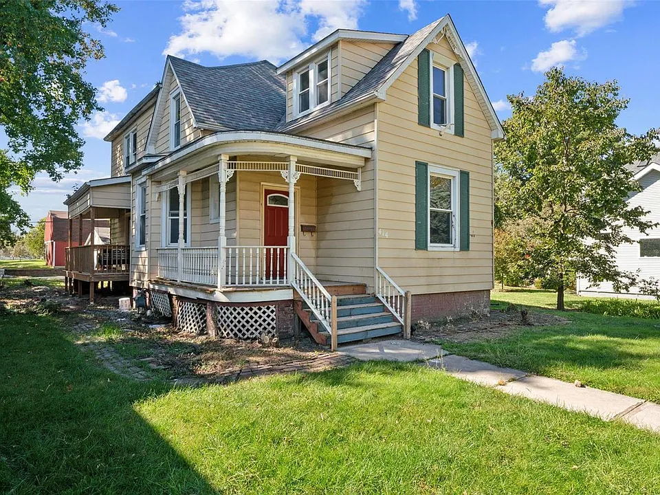 (Belleville, IL)🚨GREAT FLIP!🚨 4 Bed 2 Baths Fixer Upper Starting at $165K!🔥