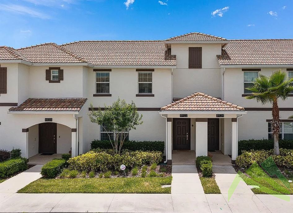 Luxurious 4-Bedroom Townhome w/ Private Pool in Champions Gate - proximity to Disney Park!!