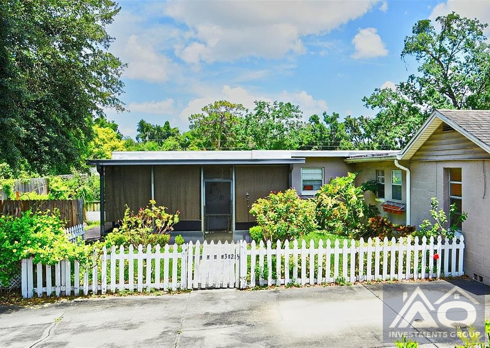 3 bed 2 bath  home in Orlando! 229k worth 340k