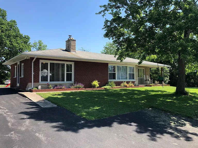 Charmin 3 bedroom investment Opportunity in Sardinia ,OH