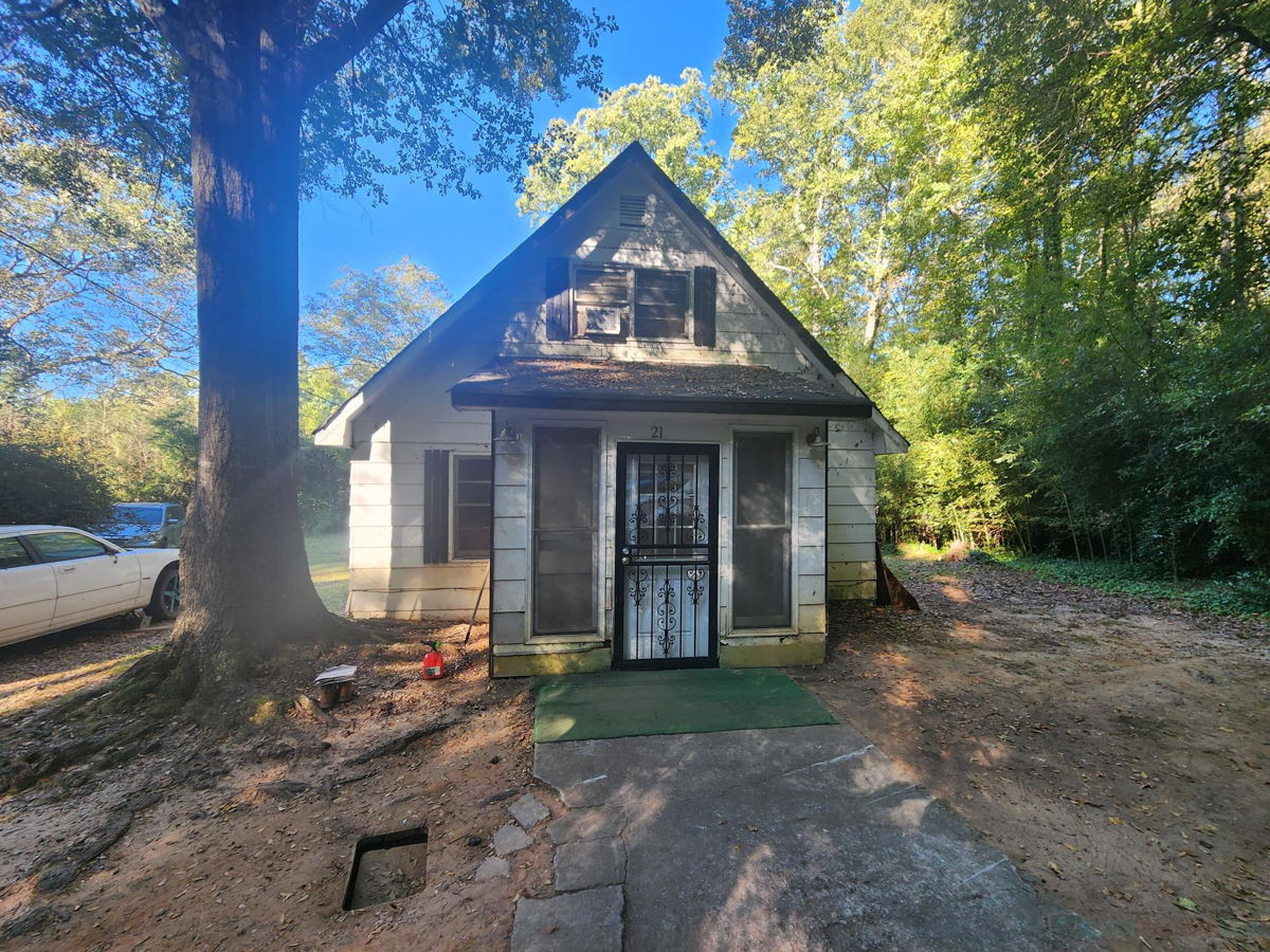 GREAT OPPORTUNITY IN HENRY COUNTY!