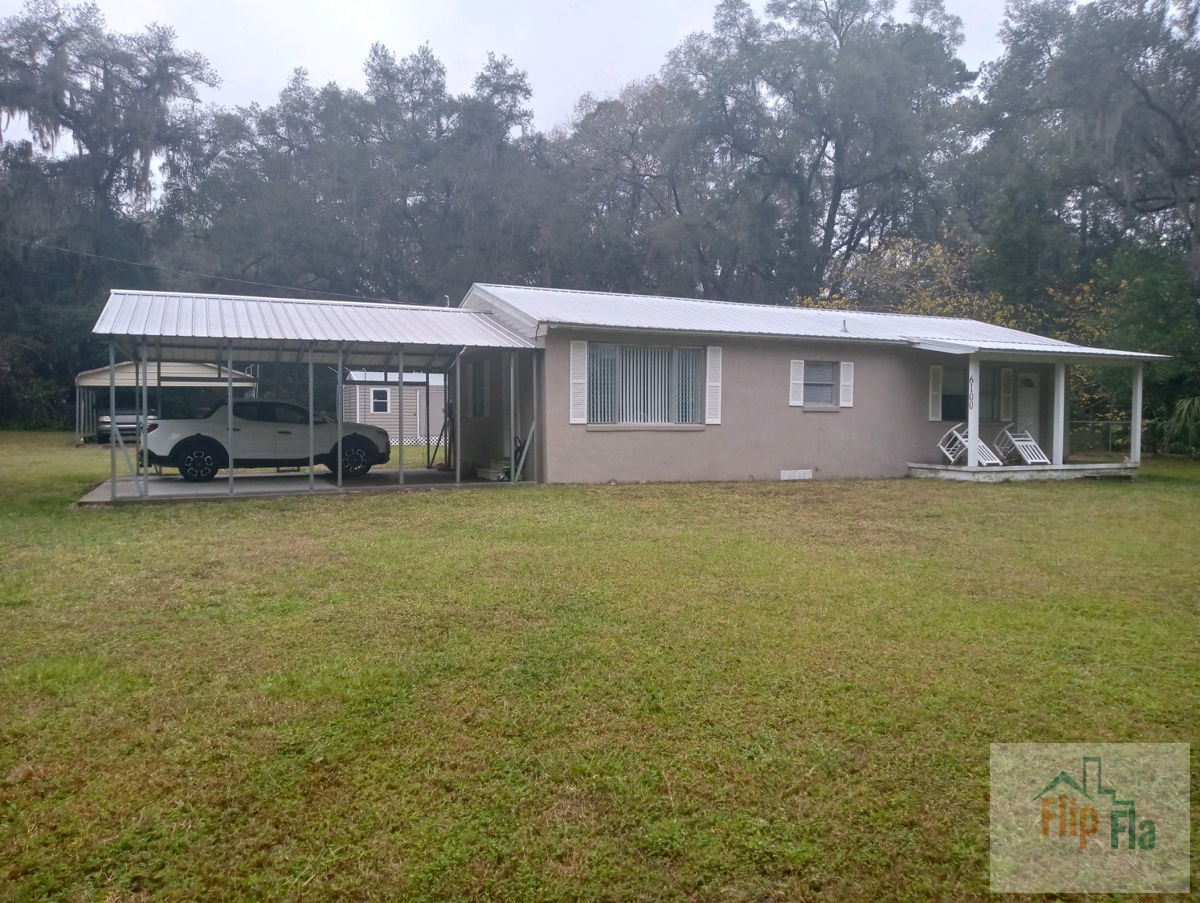Great Investor Opportunity!!! 1 acre