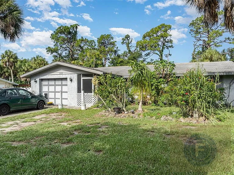 GREAT FIX AND FLIP OR BUY AND HOLD IN ENGLEWOOD FL 34223