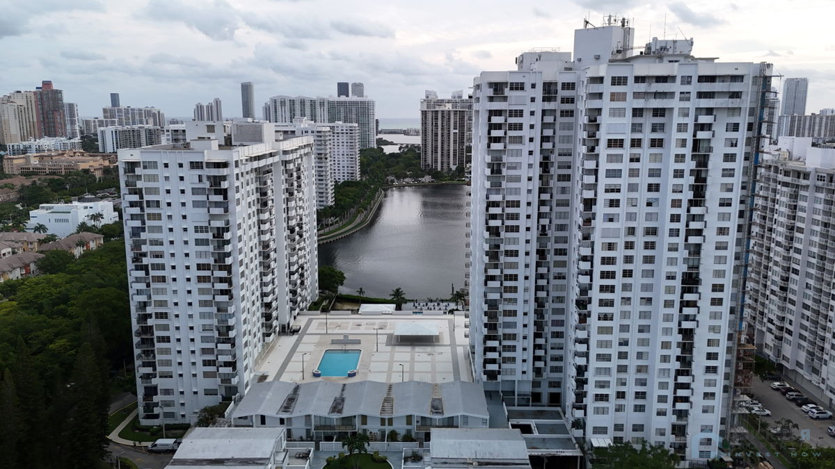 1/1.5 Condo - BEST PRICED UNIT WITH BAY & POOL VIEWS 🌅🌊