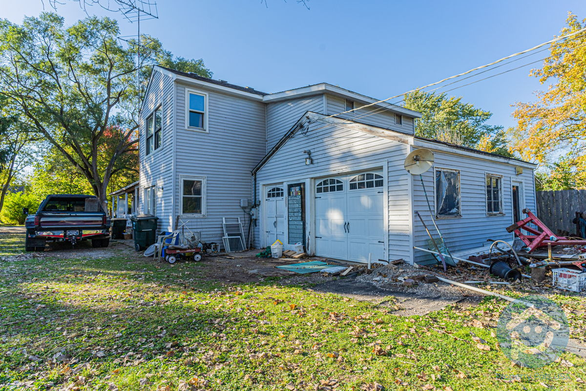 HGE LOT! HIGH ROI INVESTMENT PROPERY IN HILLSIDE NEIGHBORHOOD IN WINTHROP HARBOR | PHOTOS, INSPECTION REPORT AND 3D WALKTHROUGH AVAILABLE