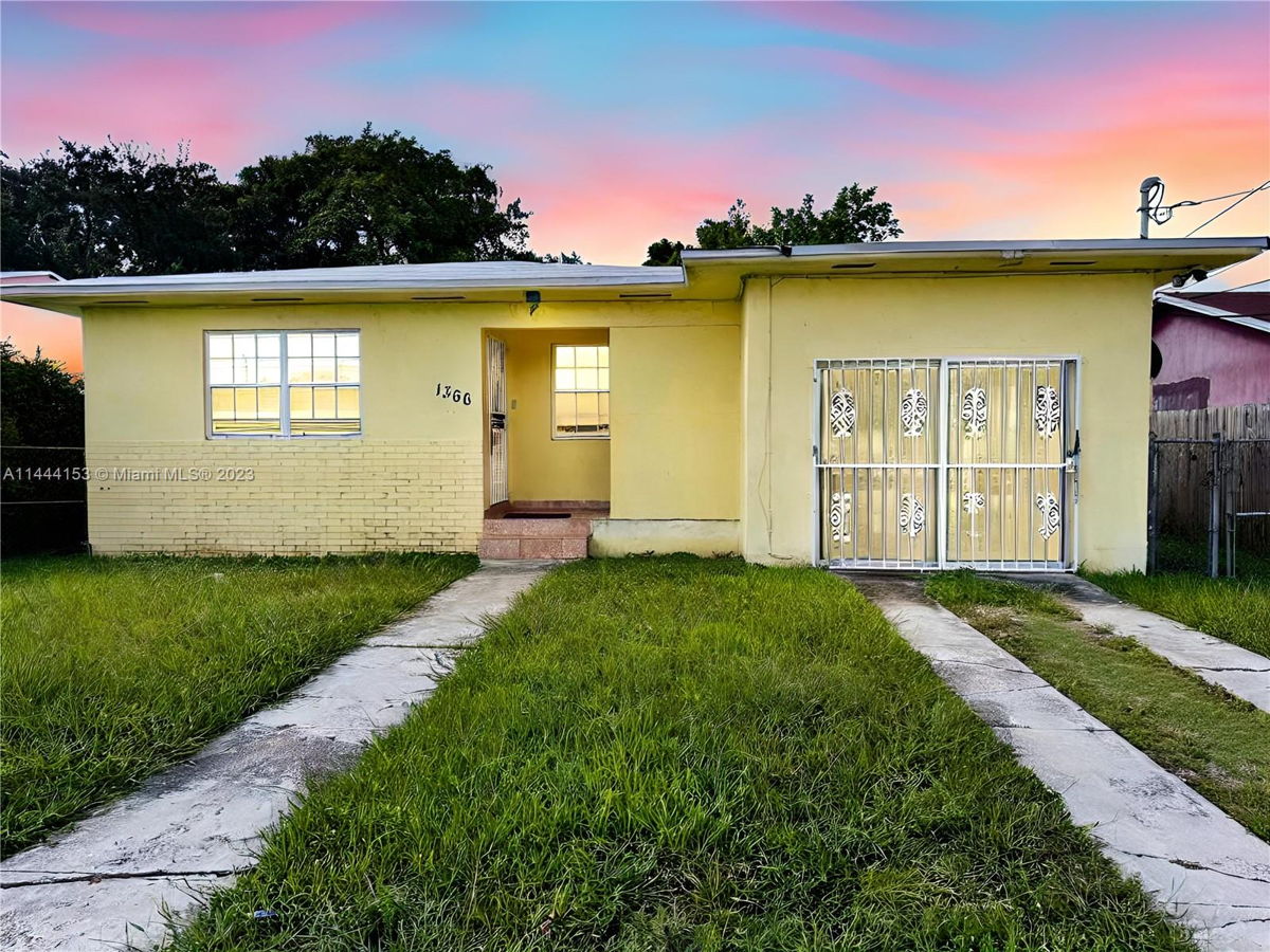 📍Miami, 33147 | ARV $550k 🛠️Approved plans included