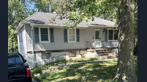 (Blue Springs, MO) 3/2 2028 Sq. Ft. SFH 🏡 INVESTOR SPECIAL 📈