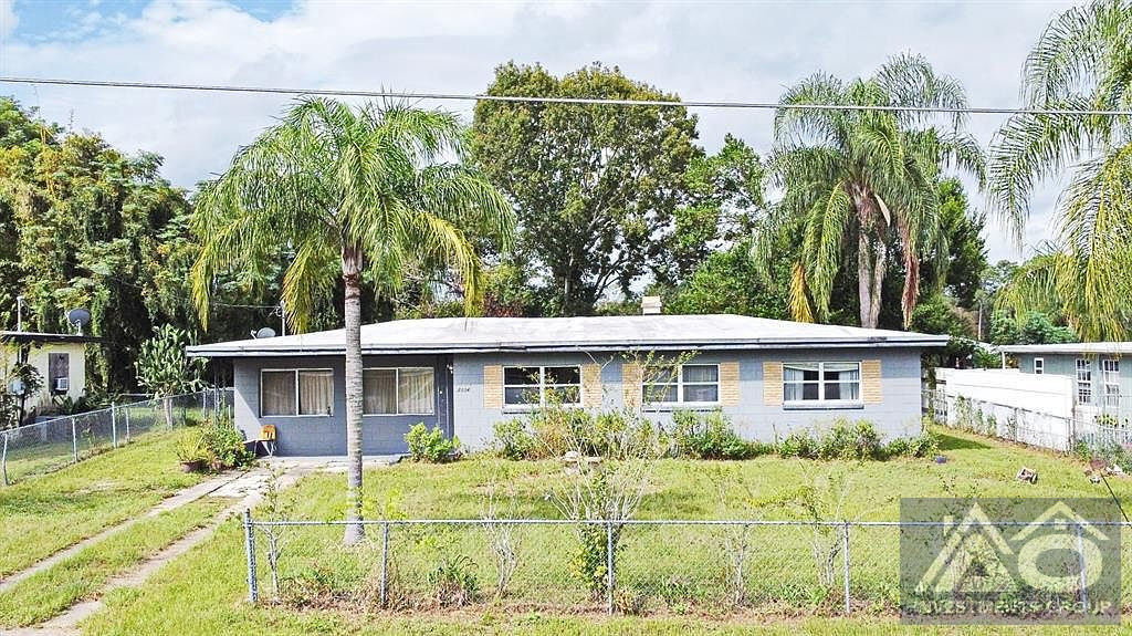 4 bed 1 bath single family in Orlando! for only 235k
