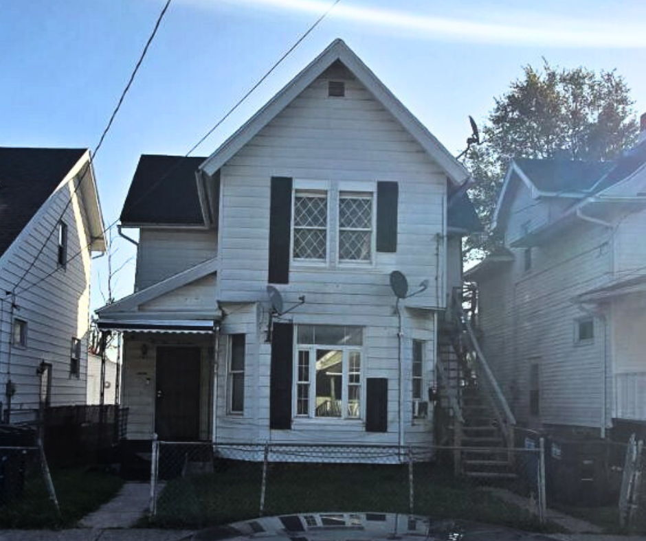 Invest in This Prime Two-Unit Property in Toledo!