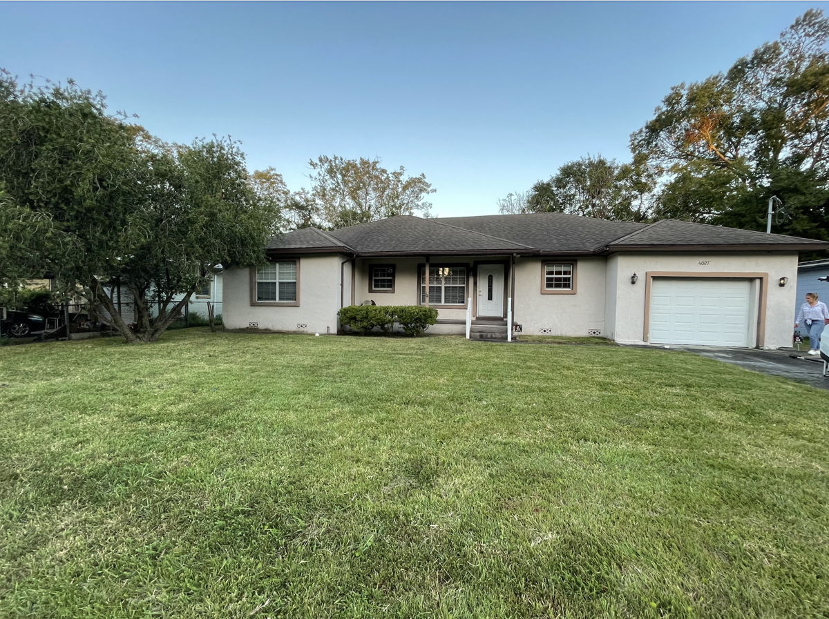 🔥🔥Investor’s Dream - Spacious 4 Bedroom 3 Bath Single-Family Home with Enormous Upside Potential🏠🏠
