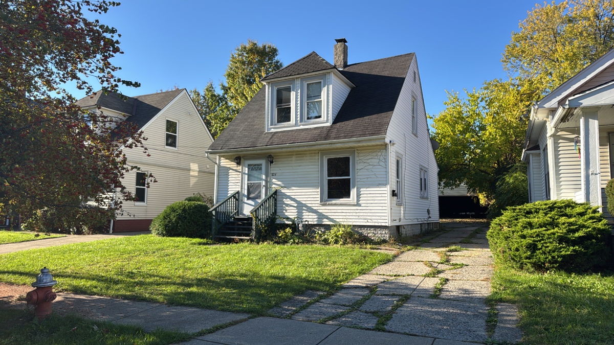 💨🏃‍♂️‍➡️ Fantastic Rental Rehab Opportunity! 💨🏃‍♂️‍➡️