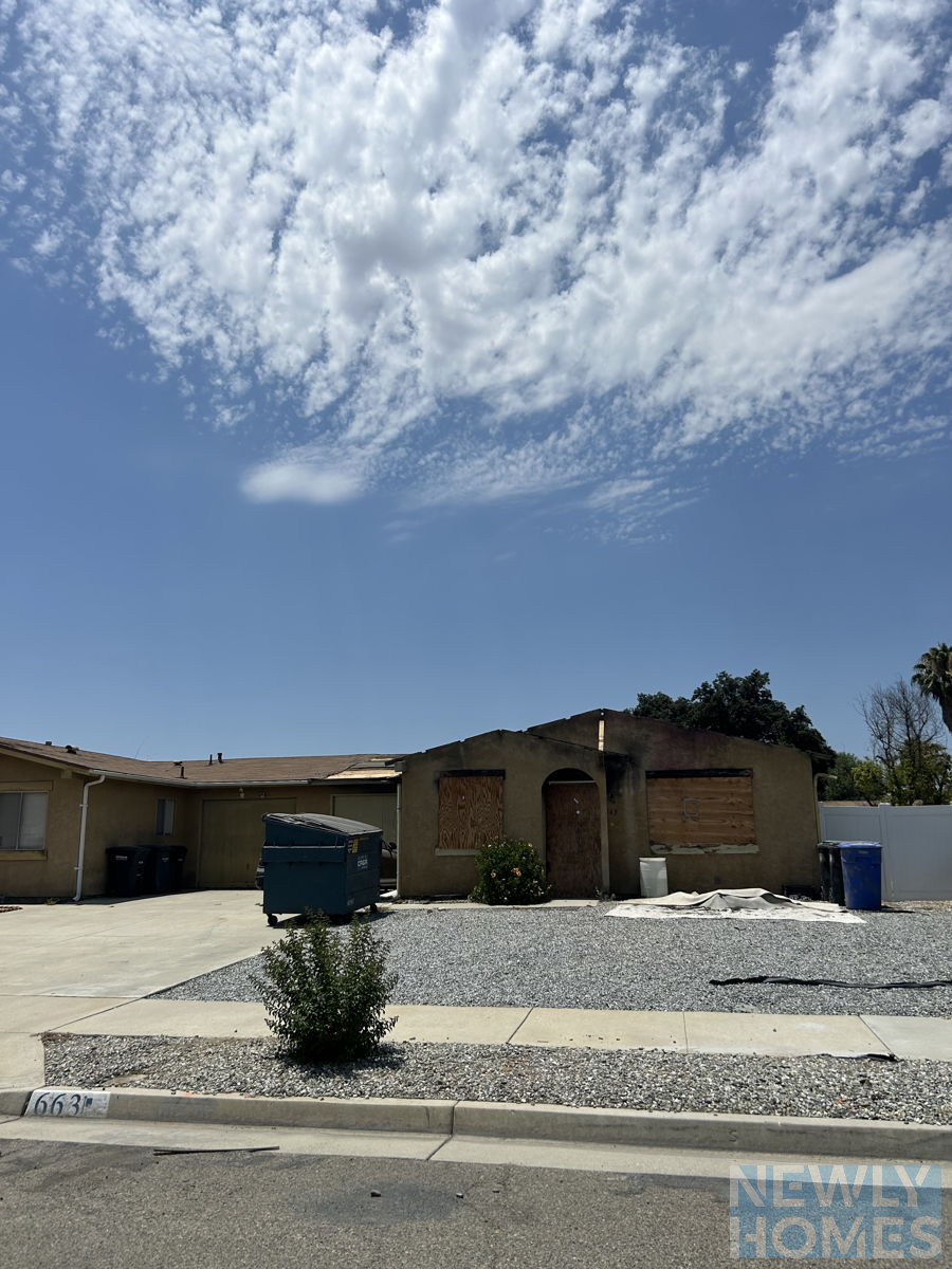 [Hemet 92545] Fire Damage House, FLIP or HOLD!