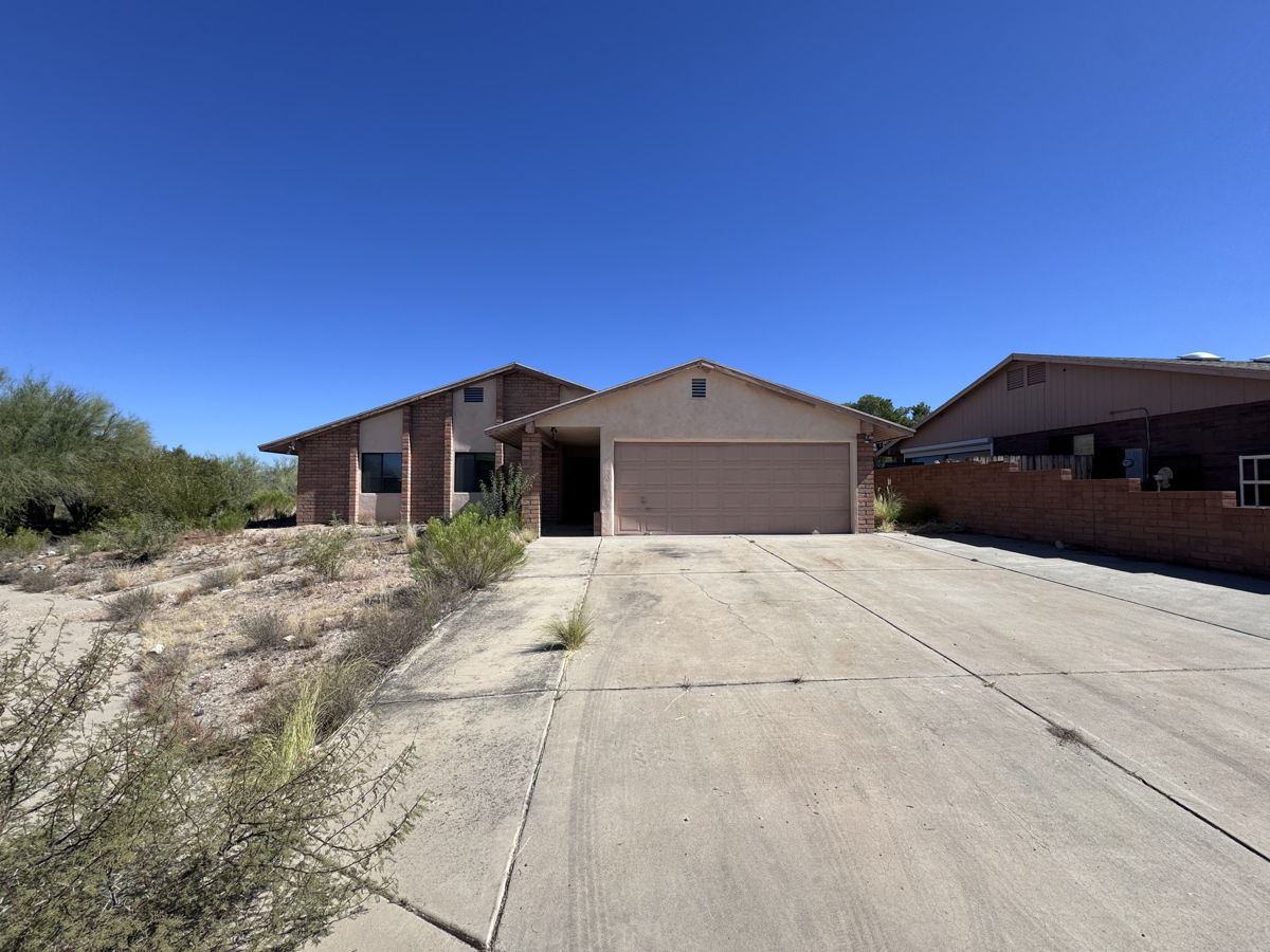 PRISTINE 🏡 4/2 in Tucson, AZ 85748 – A True Find! 🌟