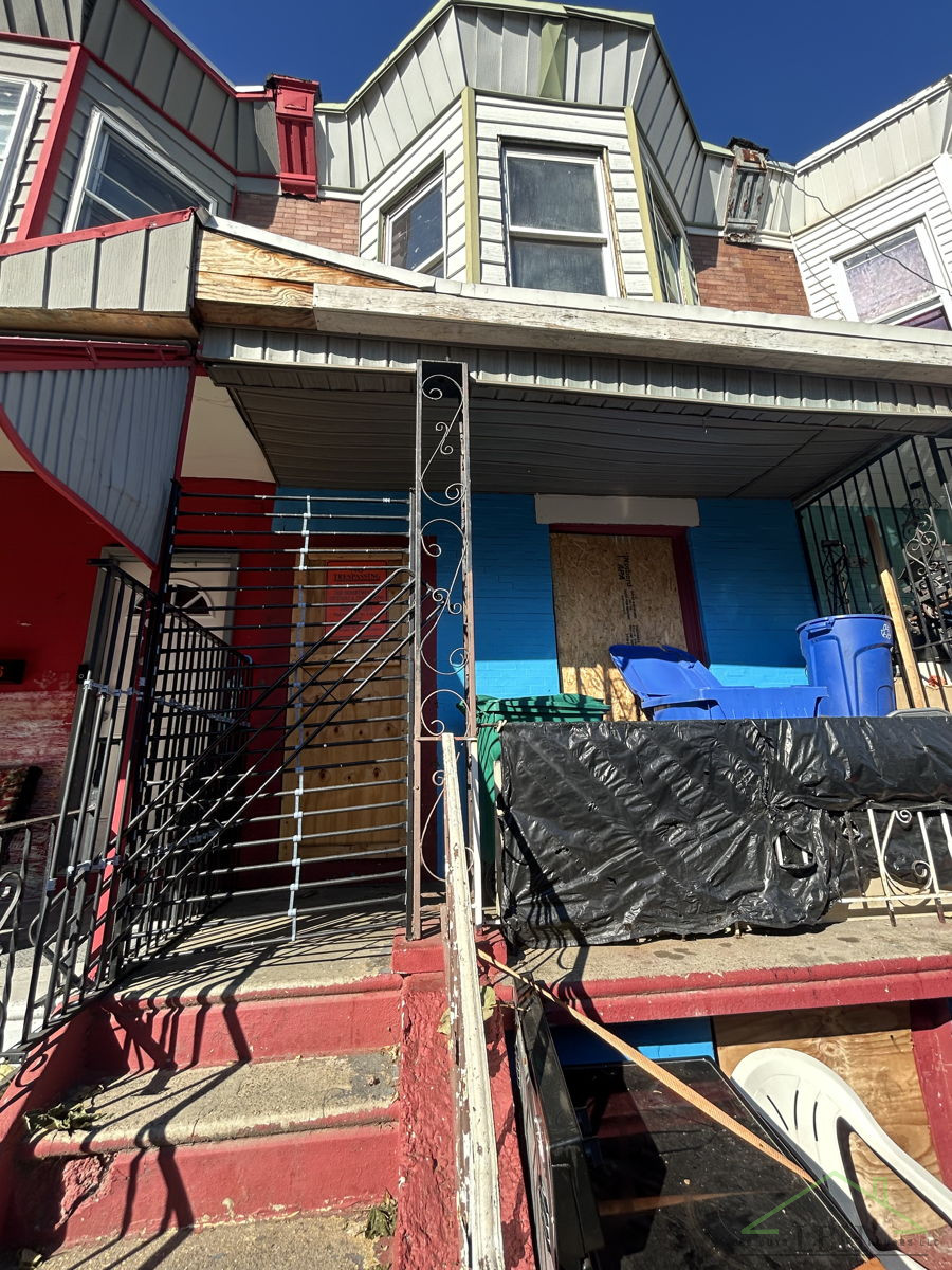 New Handyman Special in Philly! Grab while its hot!!! ✨💰🏡