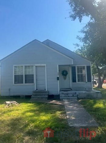 👀VACANT 🏘️ Flip Me 🛠️Good Schools 💎30 min to Houston 💸BAYTOWN🏜️