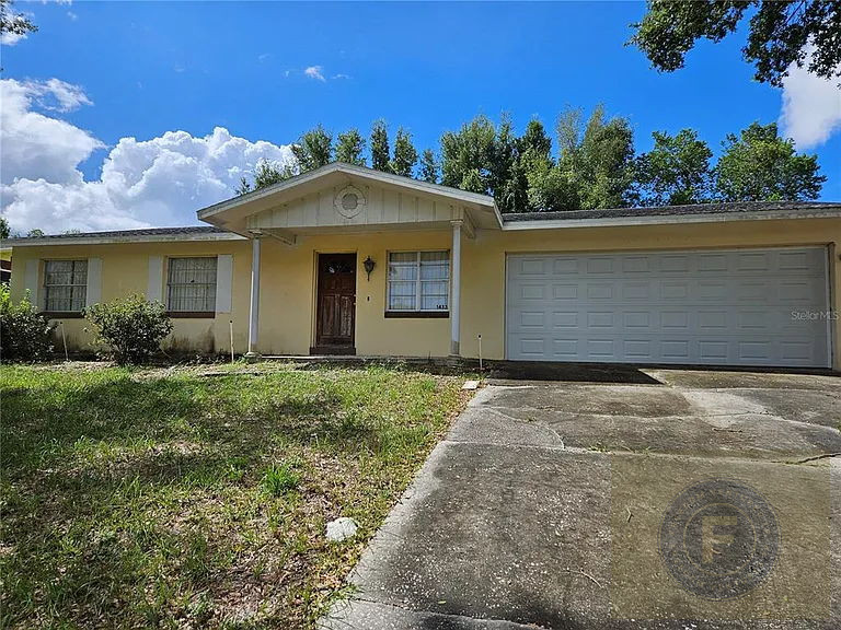 GREAT FIX AND FLIP OR BUY AND HOLD IN DELTONA FL 32725
