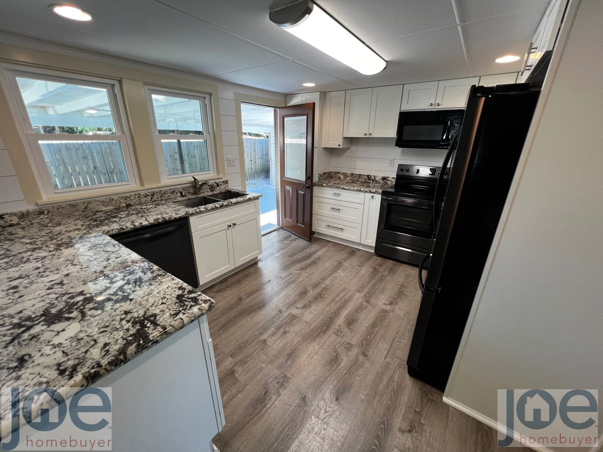 Panama City Sub-to Gem with Extra Unit $$