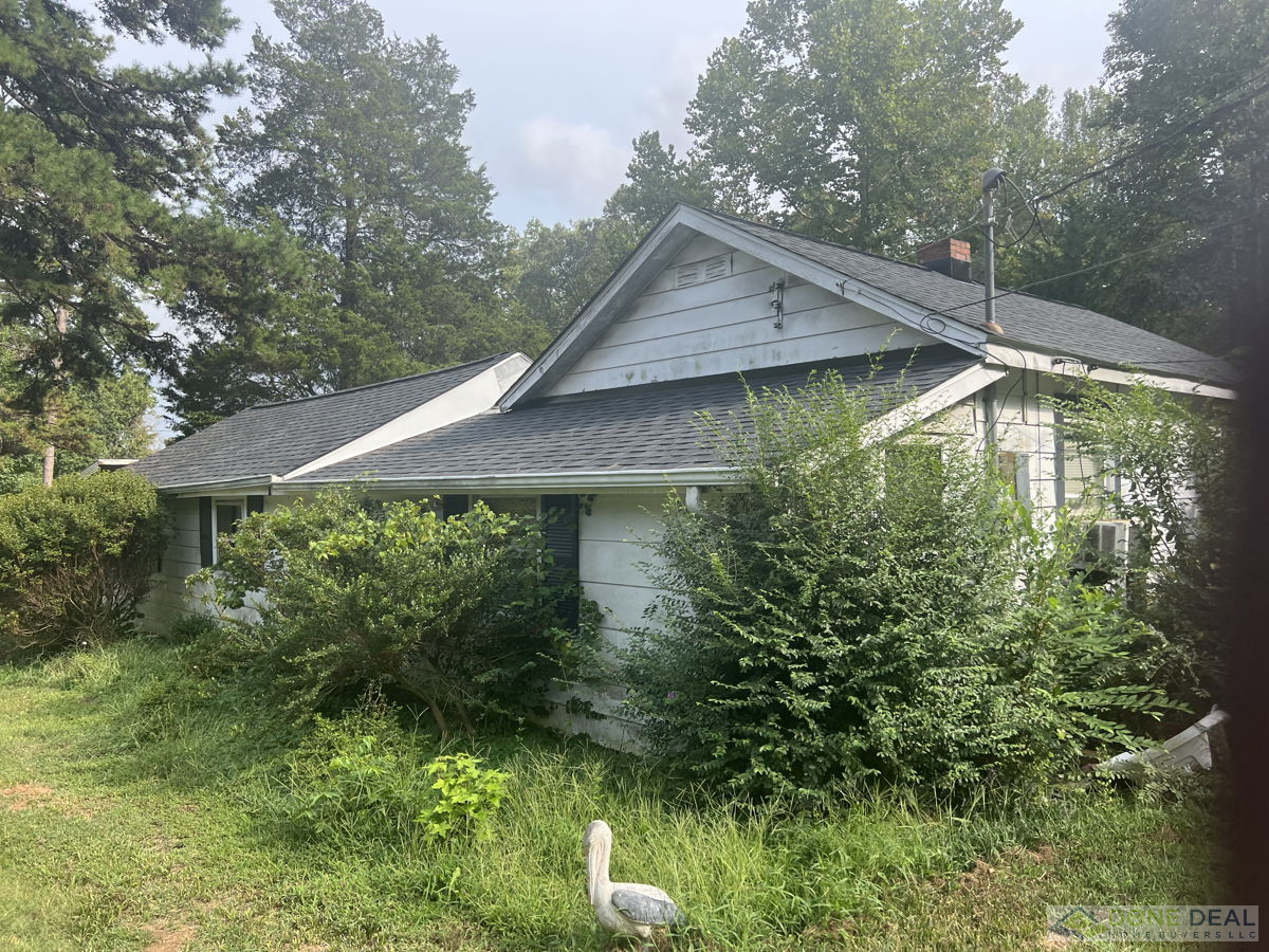 Fixer-Upper SFH in Danville, VA🤑