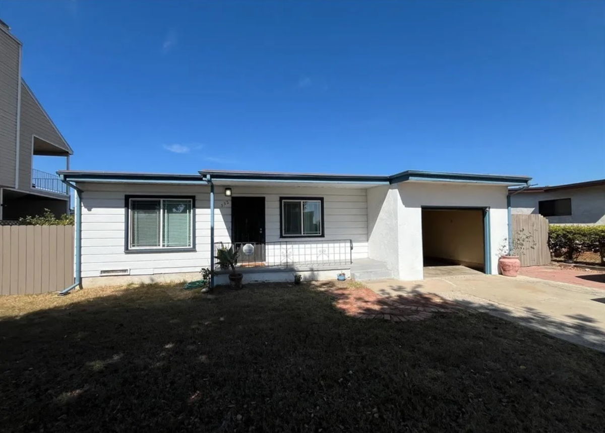 🏡✨ Cosmetic Renovation Opportunity in San Diego County!