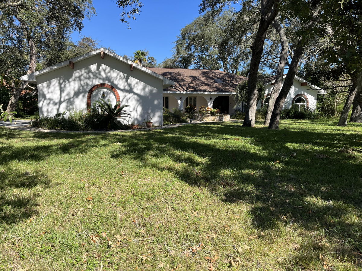 $160K Spread!! Spring Hill - No Flood 3bd/2ba SFH w/ Pool (NOT IN MLS)