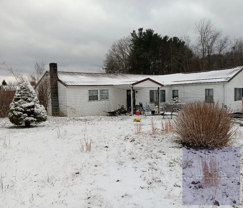 🏚️ Fixer Upper Opportunity in Shady Spring, WV 25918 🏡✨
