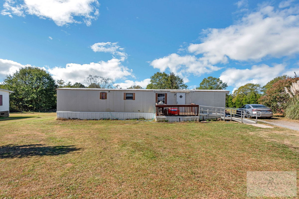 Mobile Home Makeover Potential 🏠 in Kings Mountain, NC for Only $32K!! 🏠