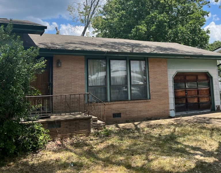 🏡 Fixer-Upper Opportunity in Rossville, GA! 🌟