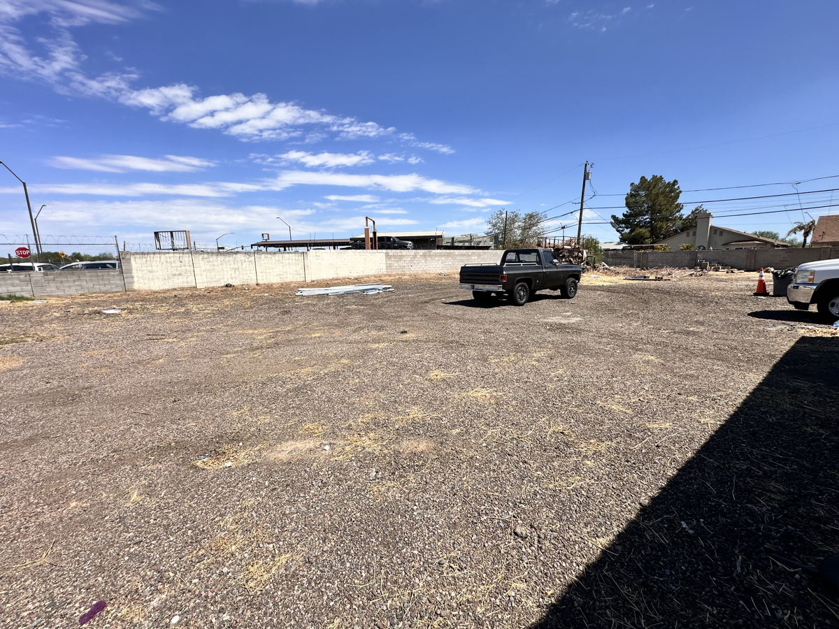 Rare Opportunity: 13,000 Sq Ft Residential Lot for $379,900!🔑