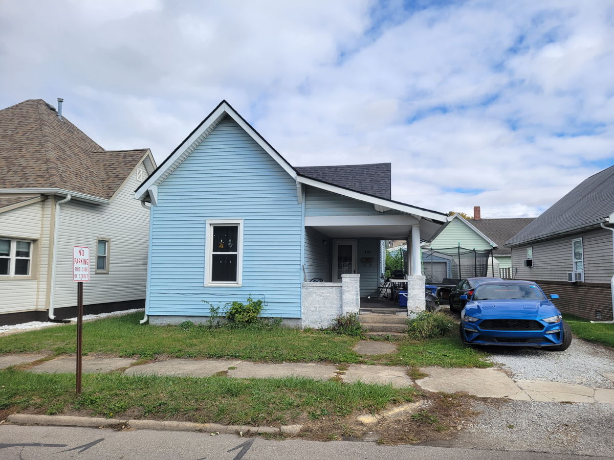 👻Spooky Good Fix and Flip in Shelbyville, IN 🌽 - 2/1 with a 2 Car Detached Garage👻