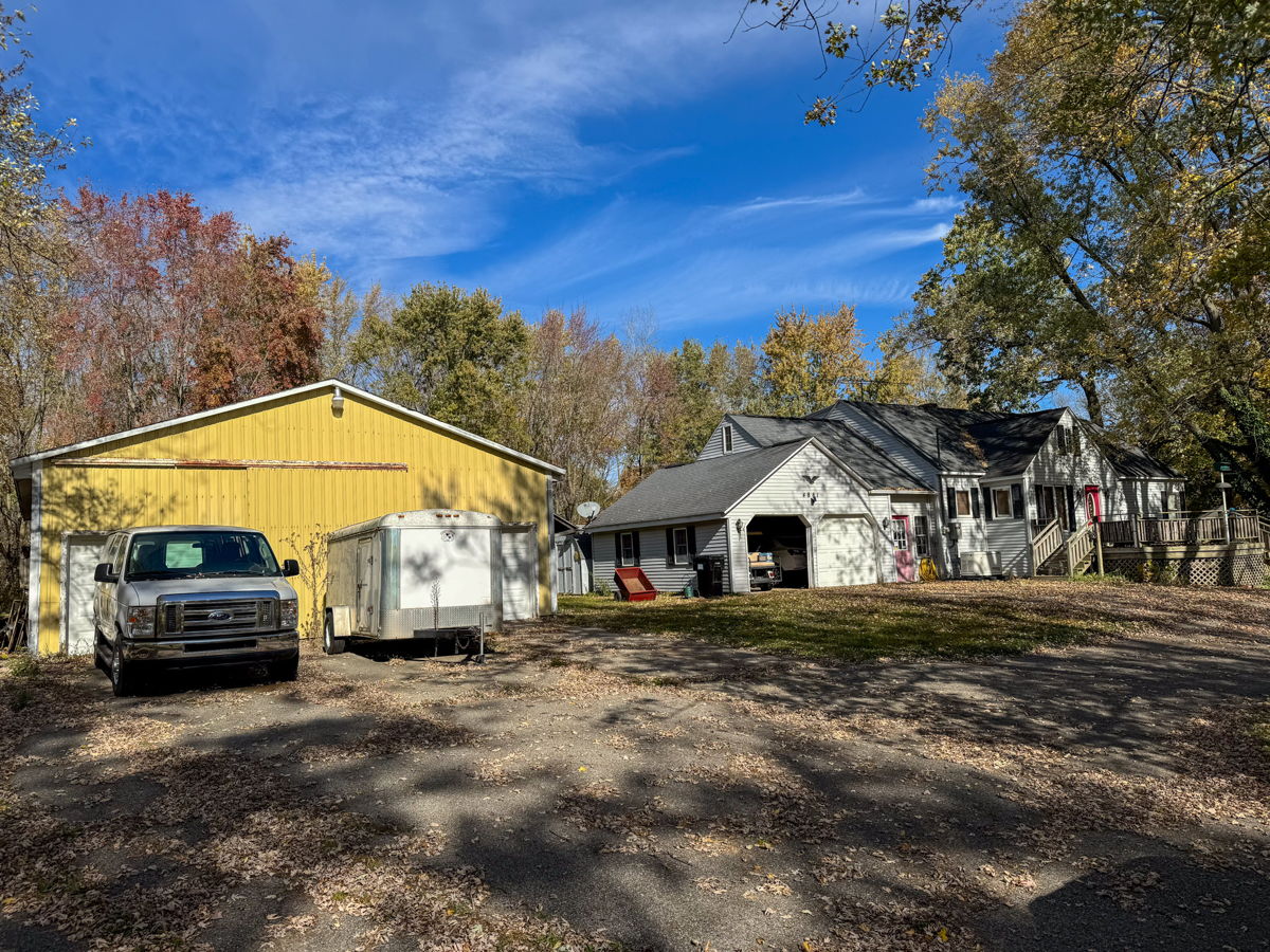 Quick Holland Flip on 2 Acres!